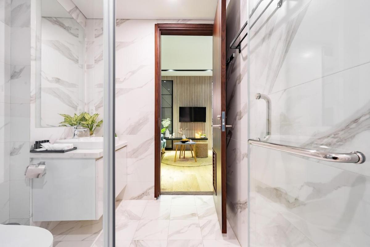 La Mer Suite In Heart Of Hanoi-Rooftop Jacuzzi-Shuttle Included